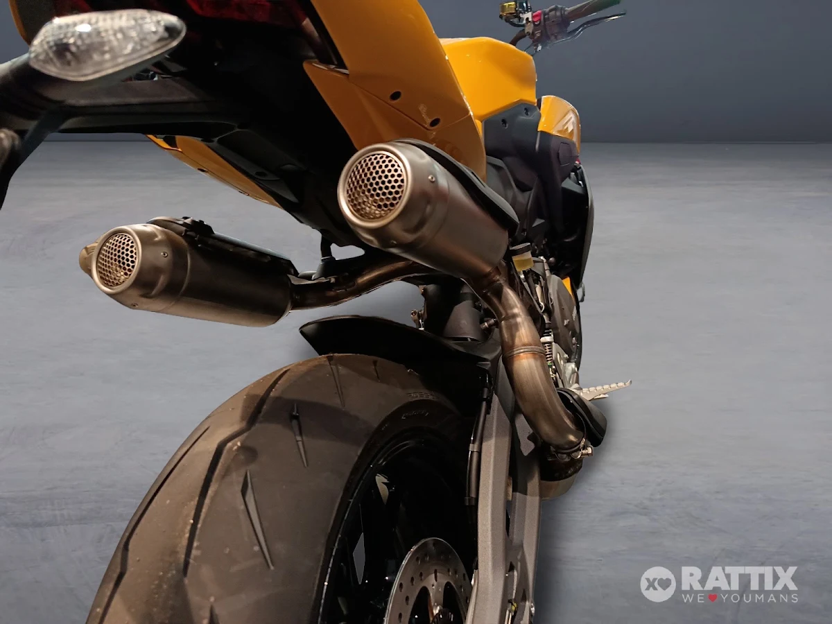DUCATI Streetfighter V2 Red
