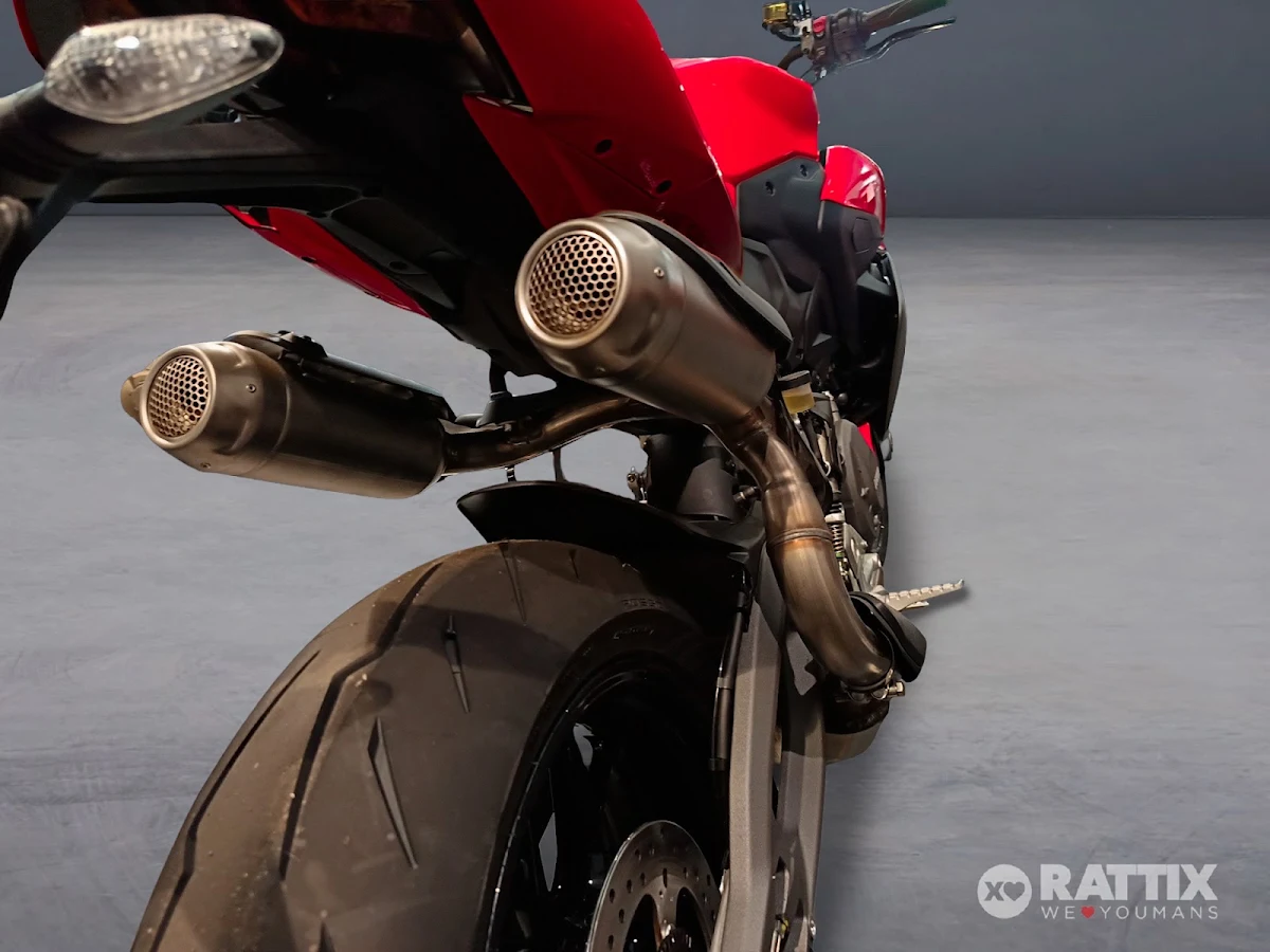 DUCATI Streetfighter V2 Red