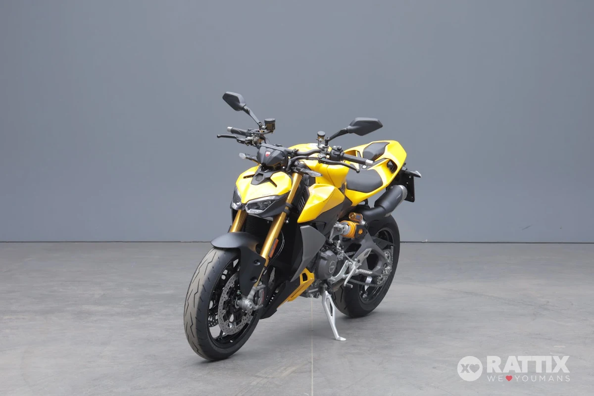 DUCATI Streetfighter V2 Red