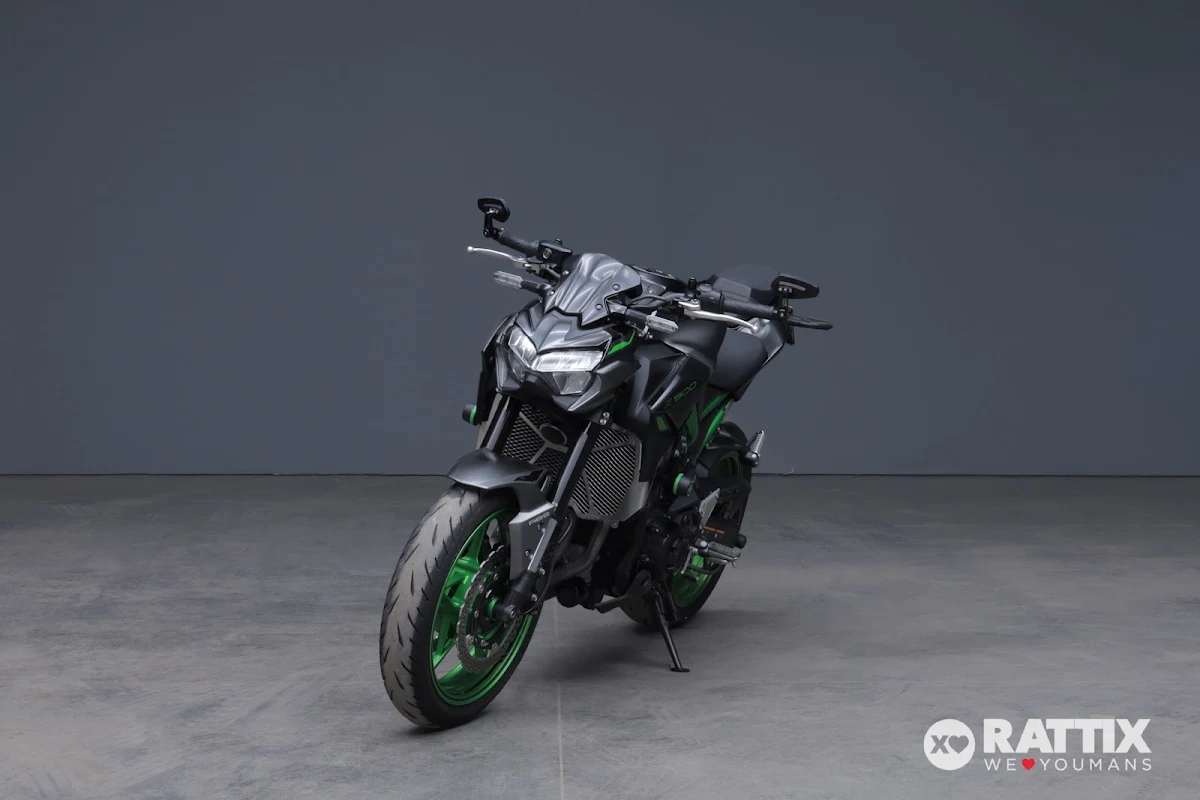 KAWASAKI Z 900 Performance Metallic Spark Black
