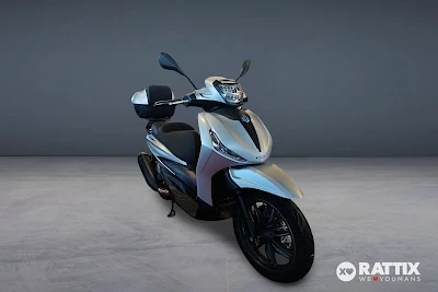 Foto PIAGGIO Beverly 300 ie Police Abs-asr my18